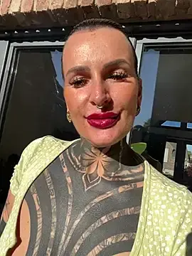 Stripchat Free Porn Cam of KathaleaNoir