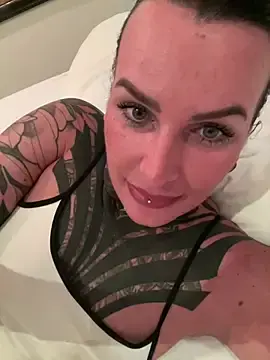 Stripchat Free Porn Cam of KathaleaNoir