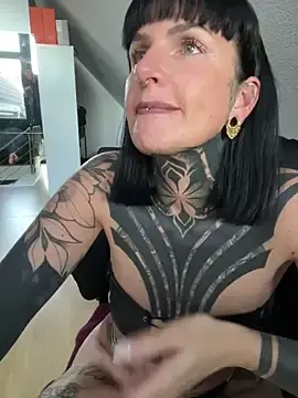 Stripchat Adult Webcam of KathaleaNoir