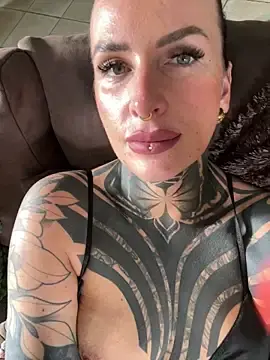 Stripchat Live Sex of KathaleaNoir