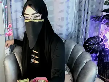 Stripchat Free Porn Cam of leyla_ali4