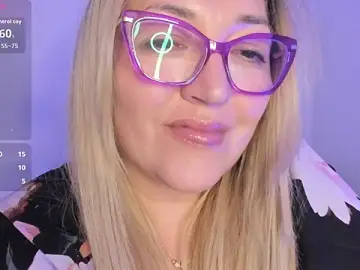 Stripchat Adult Webcams of Naty_Mature_