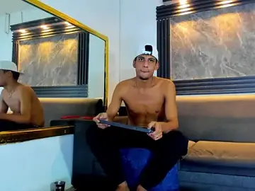 Stripchat Live Sex of ALEX_KEITH26