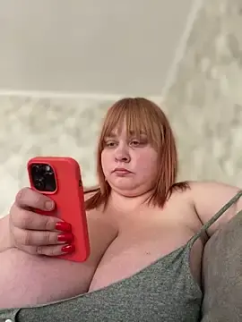 Stripchat Sex Cam of BigboobsDream99