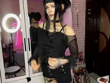 Stripchat Nude Webcam of ExiePecue