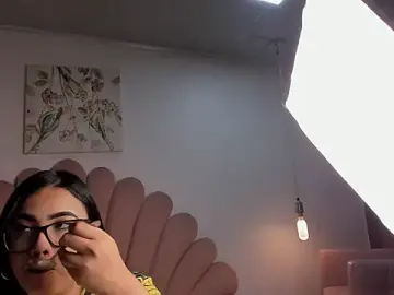 Stripchat Live Sex Cam of Calyptra-lux