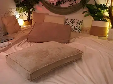 Stripchat Free Porn Cam of ScarletBlaze