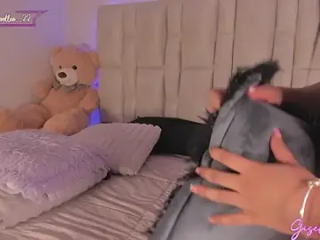 Stripchat Free Porn Cam of gisellee__