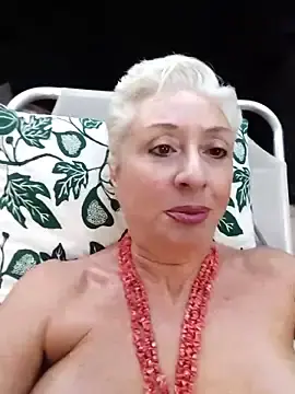 Stripchat Free Porn Cam of divinaerotica