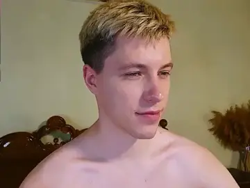 Stripchat Live Sex Cam of -ethan7inches-