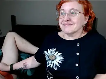 Stripchat Free Porn Cam of JoannaAndNeighbour