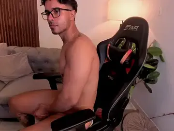 Stripchat Sex Cam of liam_collins21