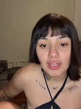 Stripchat Adult Webcam of Abrildqquino