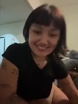 Stripchat Free Porn Cam of Abrildqquino