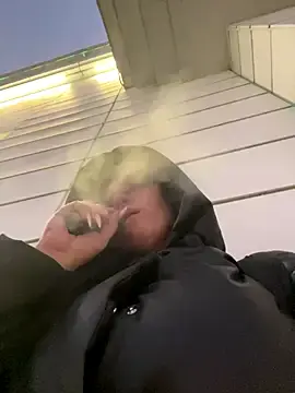 Stripchat Live Sex Cam of CrazzyChicks