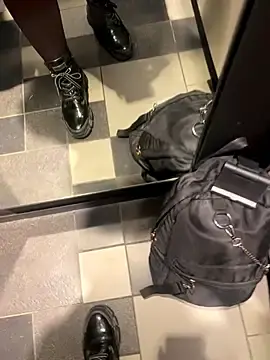 Stripchat Live Sex of CrazzyChicks