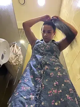 Stripchat Sex Cam of CrazzyChicks