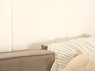 Stripchat Free Porn Cam of VivianKings