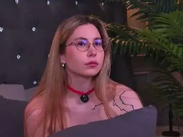 Stripchat Free Porn Cam of -SaraBlack-