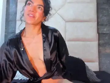 Stripchat Free Porn Cam of Liia_Leens