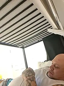 Stripchat Live Sex of Auhenri25