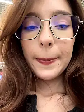 Stripchat Sex Cam of LilluKatten