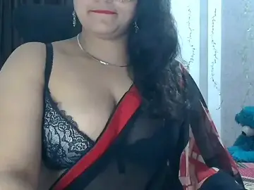 Stripchat Live Sex Cam of SimmiQueen_77