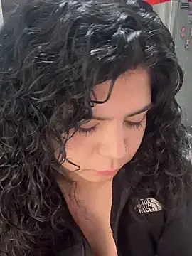 Stripchat Adult Webcam of kimmiakiss22