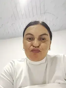 Stripchat Live Sex Cam of Horny-Mommy-Dirty