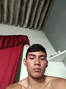 Stripchat Free Porn Cam of Horny-Mommy-Dirty