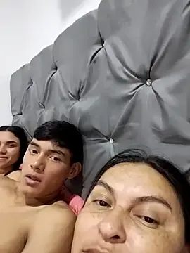 Stripchat Free Live Porn of Horny-Mommy-Dirty