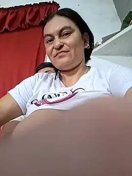 Stripchat Live Sex Cam of Horny-Mommy-Dirty