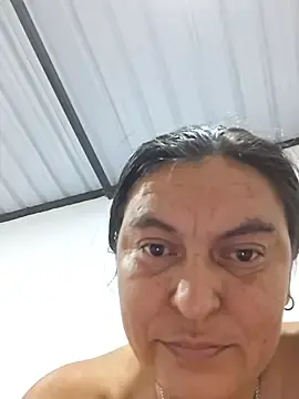 Stripchat Sex Cam of Horny-Mommy-Dirty