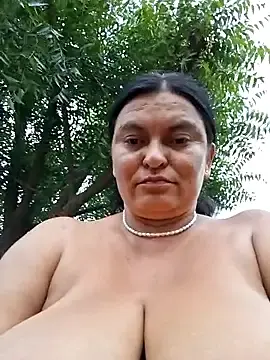 Stripchat Sex Chat of Horny-Mommy-Dirty