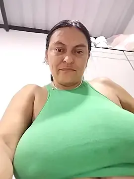 Stripchat Nude Webcam of Horny-Mommy-Dirty