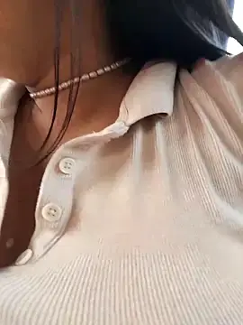 Stripchat Sex Cam of Horny-Mommy-Dirty