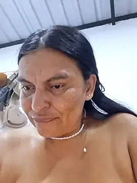 Stripchat Sex Cam of Horny-Mommy-Dirty