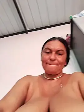 Stripchat Nude Webcam of Horny-Mommy-Dirty