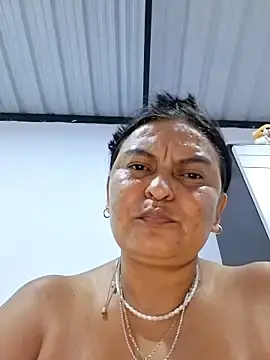 Stripchat Watch Live Sex Cams of Horny-Mommy-Dirty