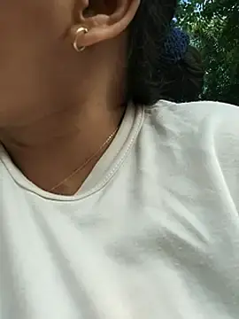 Stripchat Sex Cam of Horny-Mommy-Dirty