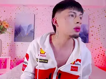 Stripchat Free Live Porn of Steev_Novoa