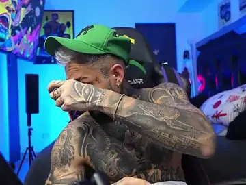 Stripchat Adult Webcam of logan_hugh8