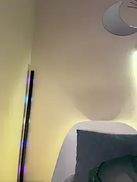 Stripchat Watch Live Sex Cams of KIARAPRETTY