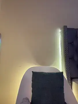 Stripchat Best live sex cam show of KIARAPRETTY
