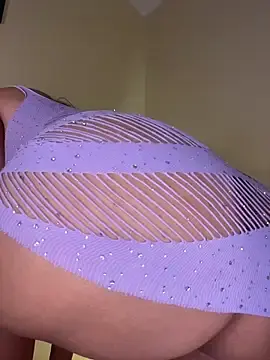 Stripchat Live Porn of KIARAPRETTY