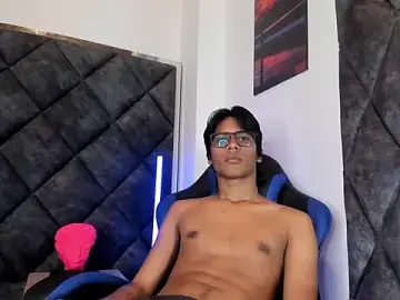Stripchat Adult Webcam of LiamKron