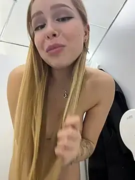 Stripchat Watch Live Sex Cams of Liza_risky