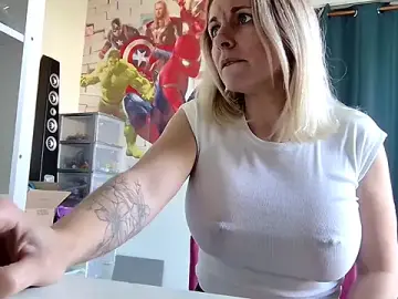 Stripchat Best live sex cam show of cassiehotsexy