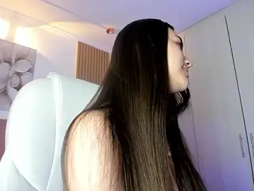 Stripchat Free Live Porn of mia_nevaeh