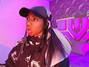 Stripchat Sex Cam of Queen_perla_